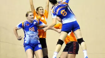 Hentbol: Bayanlar Süper Ligi