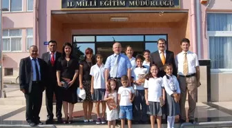 Öğrencilerden Milli Eğitime İlköğretim Haftası Ziyareti