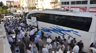 İzmir'in İlk Hacı Kafilesi Uğurlandı