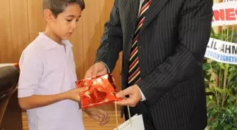 Öğrencilerden Milli Eğitim Müdürü Aksoy'a Ziyaret