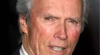 Clint Eastwood, Washington'un Kahramanı