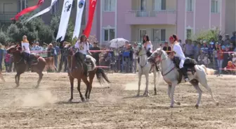 Amazonlar Ata Sporu Cirit ile Uşak'ı Tanıtıyor