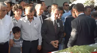 İzmir'de Öğrencinin Öğretmenini Öldürmesi