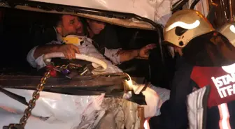 Yine Alkol Şişeleri... Tem Otoyolu'nda Trafik Kazası: 2 Yaralı