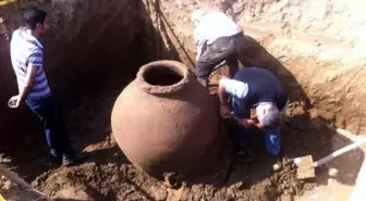 Karpuz Tarlasından Tarihi Küp Çıktı