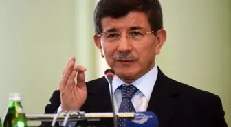 Dışişleri Bakanı Davutoğlu, Ukrayna Temaslarını Aa'ya Değerlendirdi