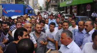 Hem İşvereni, Hem Sendikayı Protesto Ettiler