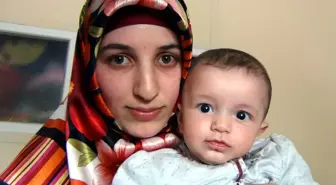 Depremin Simgesi 'Azra Bebek' Bir Yaşında