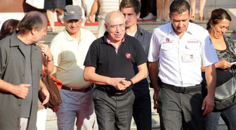 İlyas Salman: 'Brad Pitt'ten Daha Yakışıklıyım'