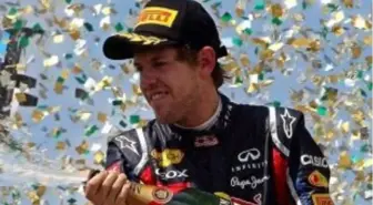 Formula 1'de Japonya Grand Prix'sini Red Bull-Renault Takımının Alman Pilotu Sebastian Vettel...