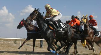 Konya 20. Geleneksel Mahalli At Yarışları Başladı