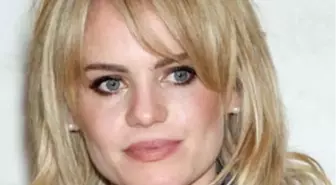 12 Milyon Sterlinlik Evi Yandı