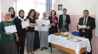 Kursiyerlerin Sertifikaları Verildi