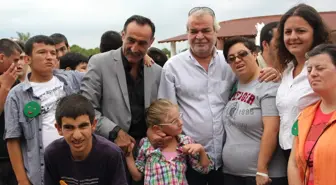 Sanatçılar Engellilerle Buluştu