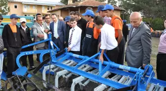 Suşehri Tarım Meslek Lisesi'ne Makine Desteği