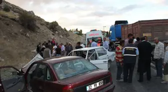 Korkuteli'nde Trafik Kazası: 5 Yaralı