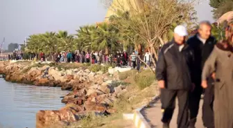 Başkan ve Yürüyüş Tutkunları Yeni Sahil Bandında Yürüdü