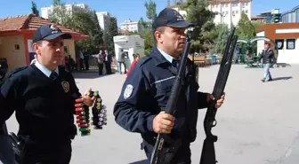 Gaziantep Cezaevi Önünde Çatışma 4 Yaralı Gaziantep Cezaevi Önünde Çatışma 4 Yaralı Gaziantep'te...
