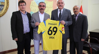 Bayburt İl Özel İdare Gençlik Spor Yönetiminden Vali İpek'e Ziyaret