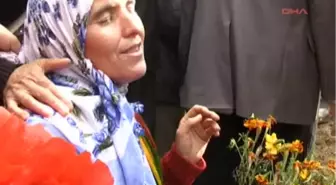 Hakkari 2 PKK'lı Toprağa Verildi )