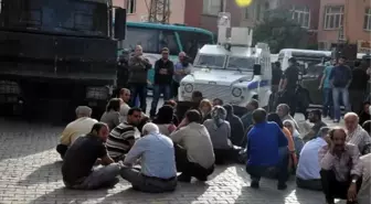 Açlık Grevine Destek Yürüyüşüne Polis İzin Vermedi