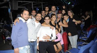 İzmir'de Bayram Akşamları Renkli Görüntülere Sahne Oldu