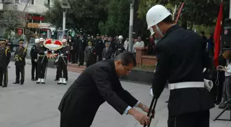 Cumhuriyet Bayramı Çelenk Sunma Töreni ile Başladı