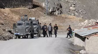 Polise Atacağı Bomba Elinde Patladı