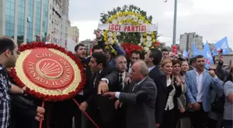 Taksim'de Çelenk Gerginliği