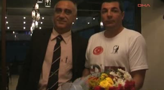 Cumhuriyet Yüzüşü Fırtına Engeline Takıldı
