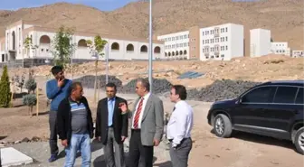 Kaymakam ve DSİ Müdürü Hasankeyf'te İncelemede Bulundu