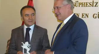 Almanya Bavyera Eyaleti İçişleri Bakanı Herrmann, Altıparmak'ı Ziyaret Etti