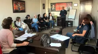 Salihli CHP'de Parti İçi Eğitim Semineri Başladı