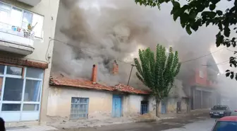 Eşme'de Ev Yangını