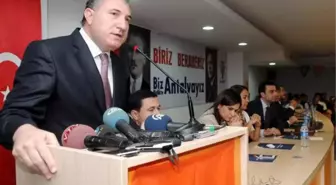 Antalya'da CHP'li Meclis Üyesi, AK Parti'ye Katıldı