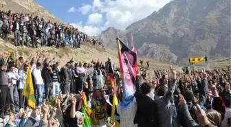 Hakkari'de PKK'lının Cenazesinde Olay Çıktı )