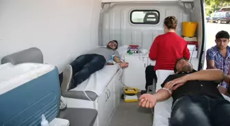 'Kan Ver, Hayat Kurtar Kampanyası'na Üniversiteli Gençlerden Destek