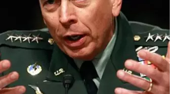 CIA Başkanı Petraeus, Görevinden İstifa Etti