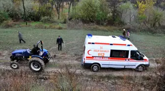 Yaralıları Almaya Giden Ambulans Çamura Saplandı