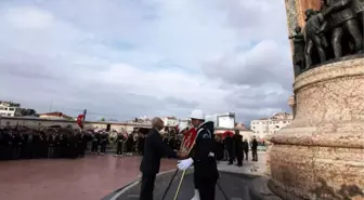 Atatürk Ölümünün 74'üncü Yıldönümünde Taksim'de Anıldı