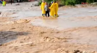 Yağmur, Mersin'de Hayatı Felç Etti