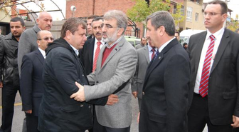 Bakan Yıldız, Şehit Ailesine Taziye Ziyaretinde Bulundu
