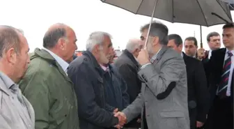 Bakan Yıldız, Şehit Ailesine Taziye Ziyaretinde Bulundu (2)