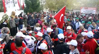Dağcılar Ata'ya Saygı İçin Dağa Tırmandı
