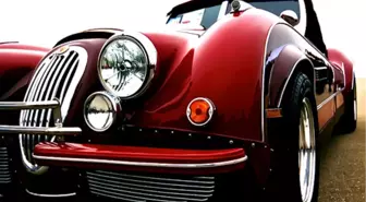 Klasik Otomobiller KKTC'de Görücüye Çıktı