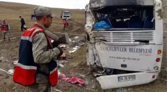 Cenaze Taşıyan Otobüs Uçuruma Yuvarlandı; 4 Ölü, 27 Yaralı (2)