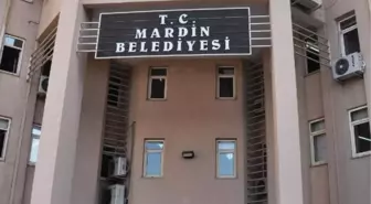 İşçiler Mardin Belediye Başkanı'nın Koltuğuna Haciz Koydurdu