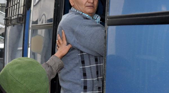 Üvey Kızına Cinsel İstismarda Bulunan Komşusunun Evini Basıp 1 Kişiyi Öldüren Sanığa 27 Yıl Hapis