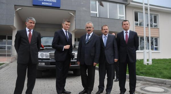 İngiliz Bakan: Türkiye'nin Göçle Mücadelesi Etkileyici