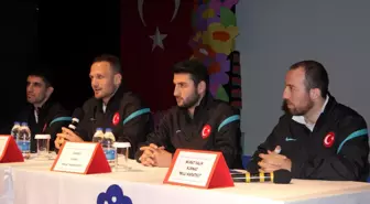 Karate Milli Takımı İhlas Kolejinde